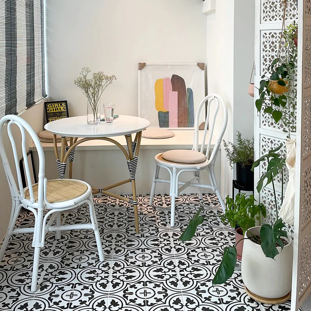 Rattan chair and table set | MOMIJI